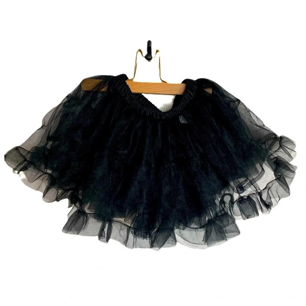 Girls Tutu. Black. Size 8